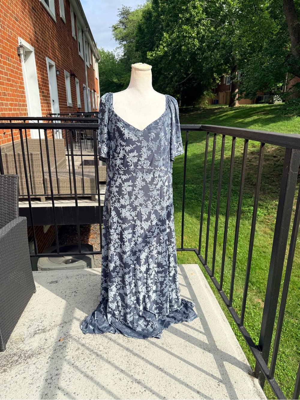 Baltic Born Everley Velvet Maxi Dress | Whisper Blue Size 2X - Picture 6 of 9